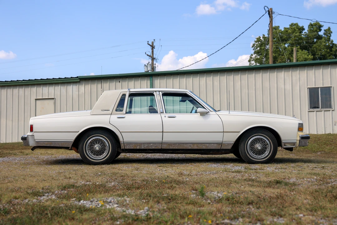1987 Chevrolet Caprice - Image 8 of 31