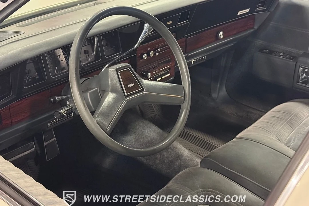 1987 Chevrolet Caprice - Image 5 of 12