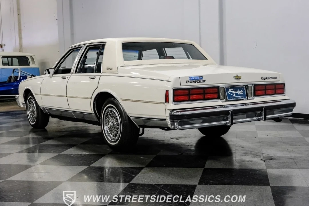 1987 Chevrolet Caprice - Image 10 of 12