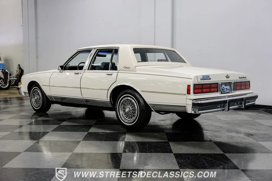 1987 Chevrolet Caprice - Image 9 of 12