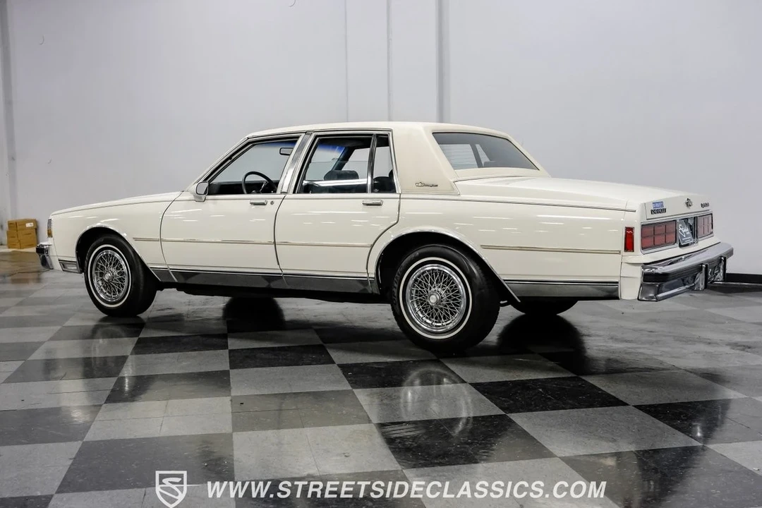 1987 Chevrolet Caprice - Image 8 of 12