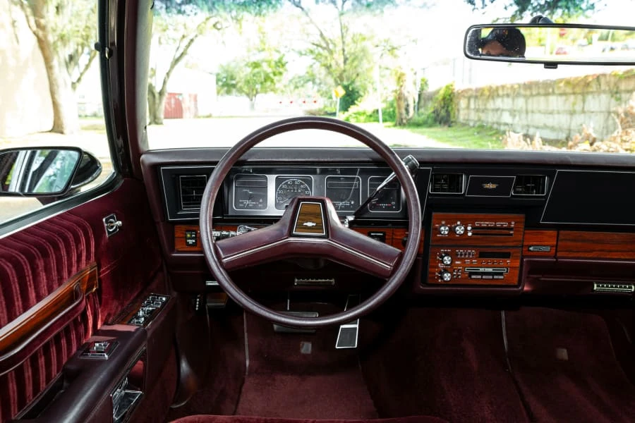 1987 Chevrolet Caprice - Image 21 of 31