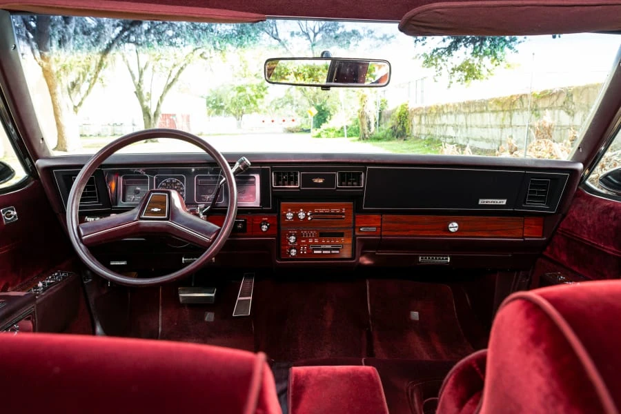 1987 Chevrolet Caprice - Image 22 of 31
