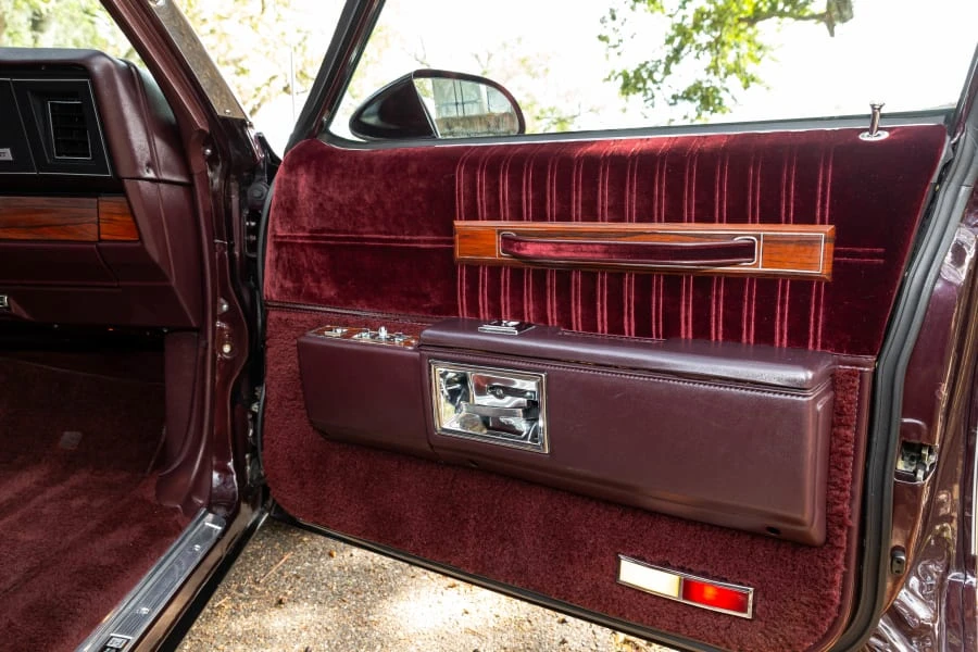 1987 Chevrolet Caprice - Image 27 of 31