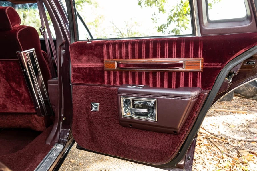 1987 Chevrolet Caprice - Image 23 of 31