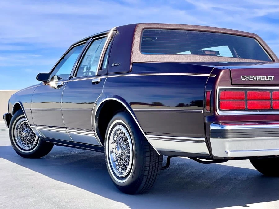 1987 Chevrolet Caprice - Image 16 of 31
