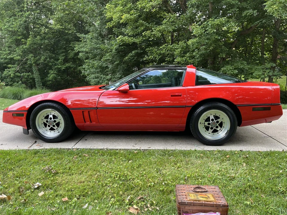 1987 Chevrolet Corvette C4 - Image 4 of 31