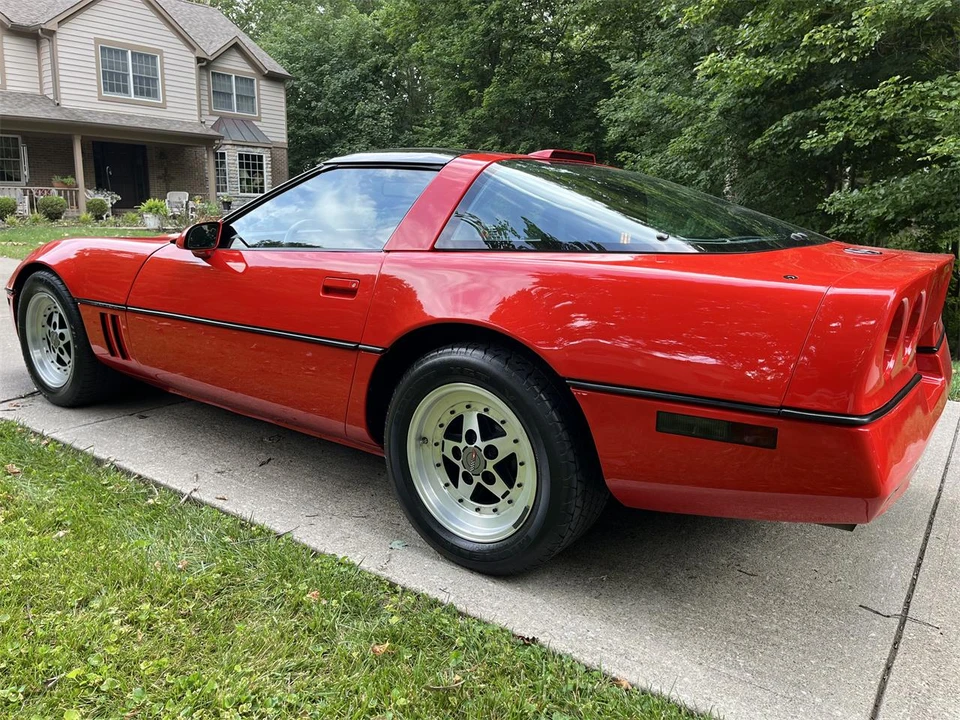 1987 Chevrolet Corvette C4 - Image 5 of 31