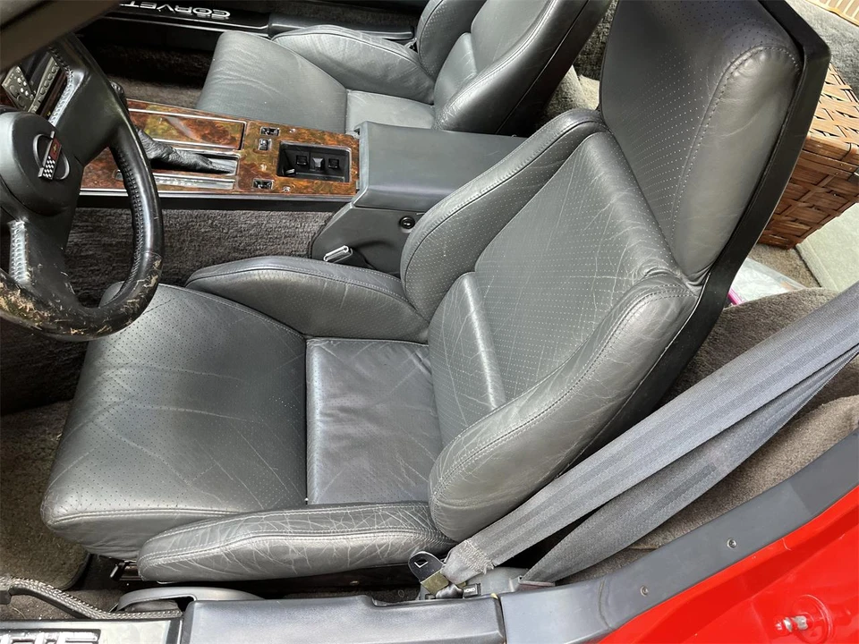 1987 Chevrolet Corvette C4 - Image 13 of 31