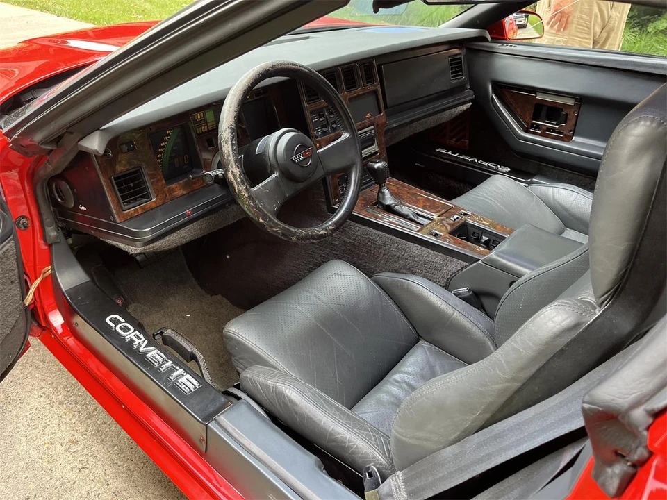 1987 Chevrolet Corvette C4 - Image 15 of 31