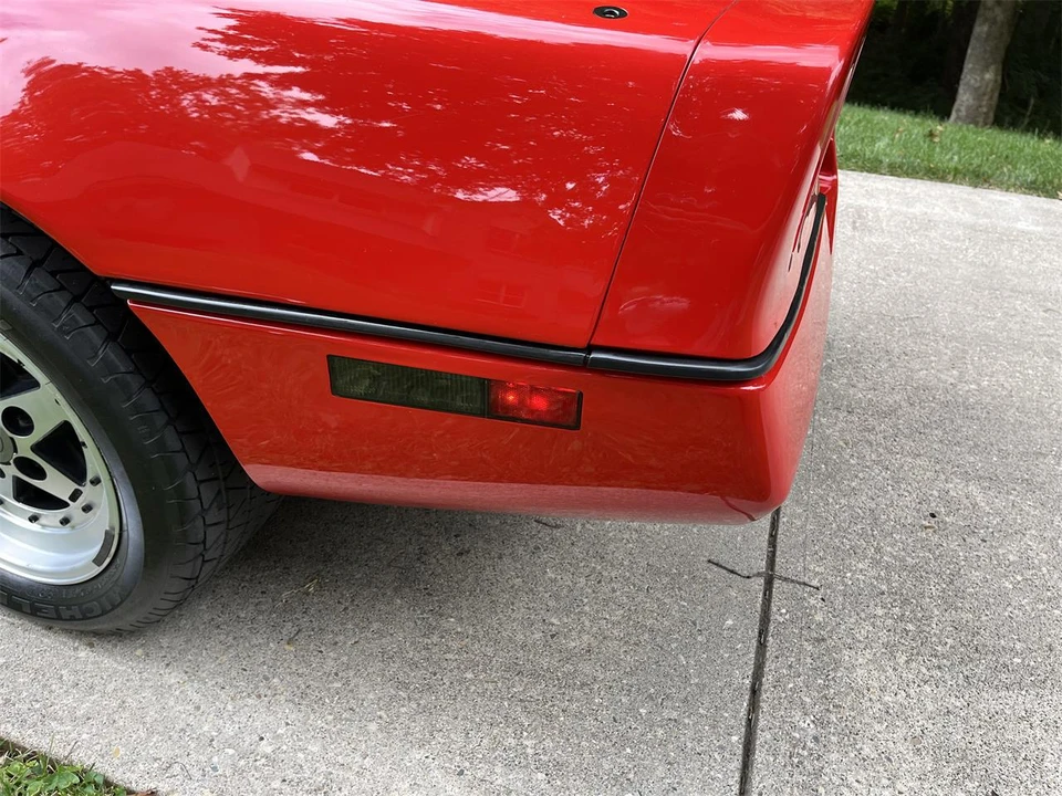 1987 Chevrolet Corvette C4 - Image 21 of 31