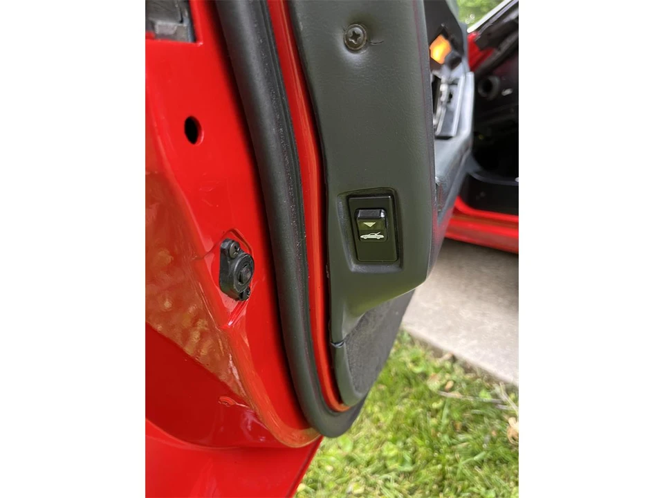 1987 Chevrolet Corvette C4 - Image 22 of 31