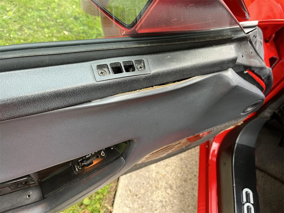 1987 Chevrolet Corvette C4 - Image 24 of 31