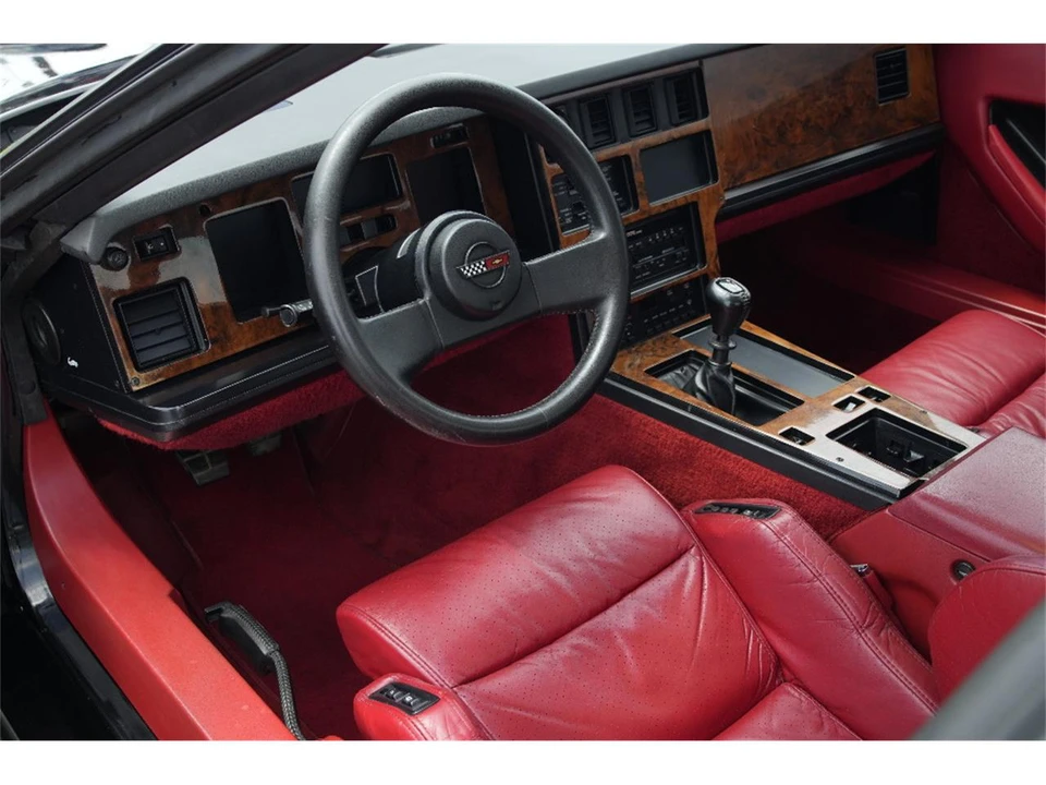 1987 Chevrolet Corvette C4 - Image 15 of 20