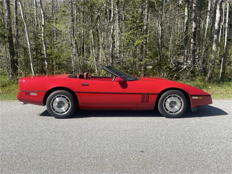 1987 Chevrolet Corvette C4 - Image 16 of 22