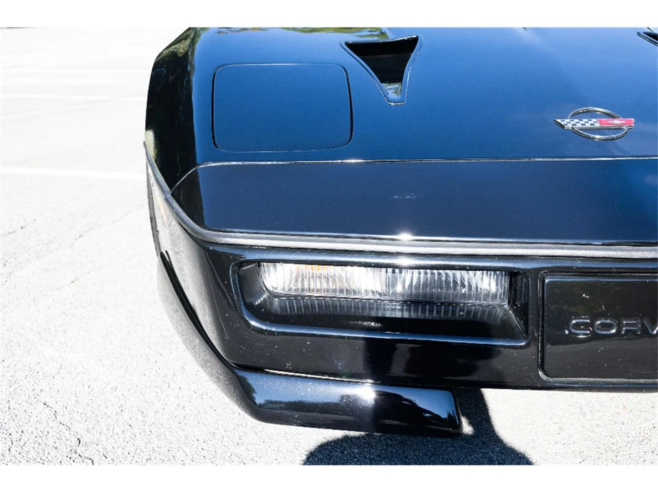 1987 Chevrolet Corvette C4 - Image 26 of 31