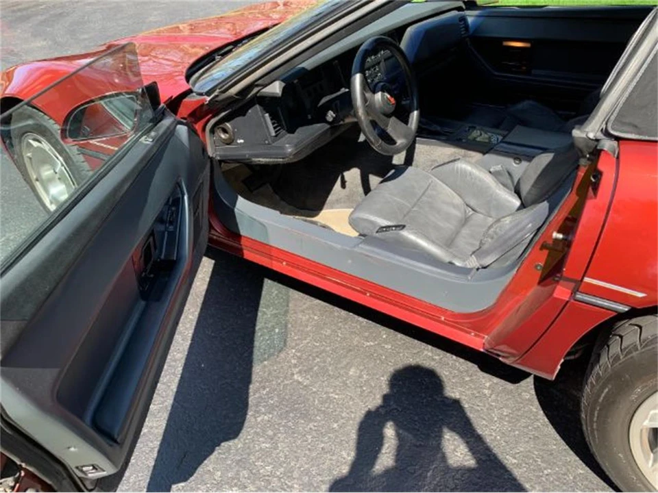 1987 Chevrolet Corvette C4 - Image 5 of 12