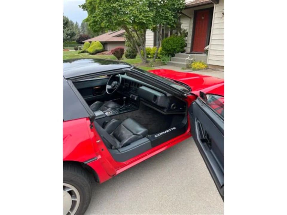 1987 Chevrolet Corvette C4 - Image 3 of 10