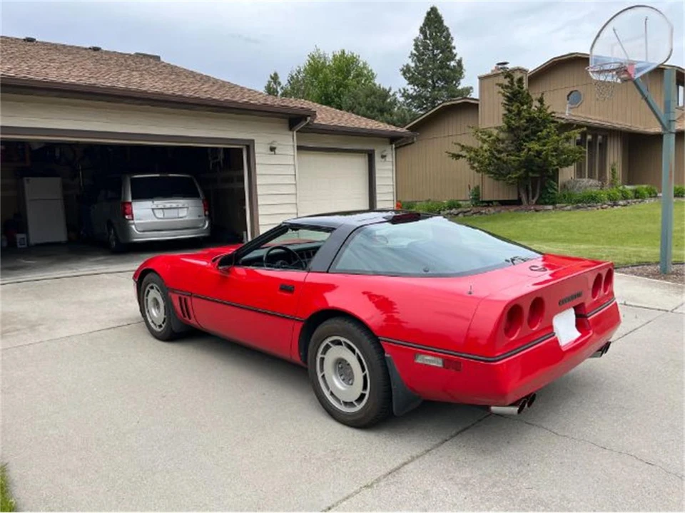 1987 Chevrolet Corvette C4 - Image 5 of 10