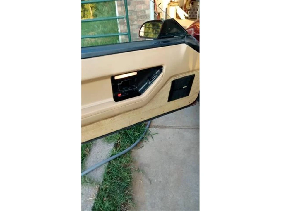 1987 Chevrolet Corvette C4 - Image 5 of 12