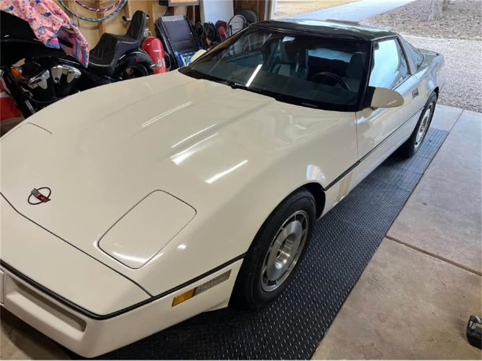 1987 Chevrolet Corvette C4 - Image 13 of 14