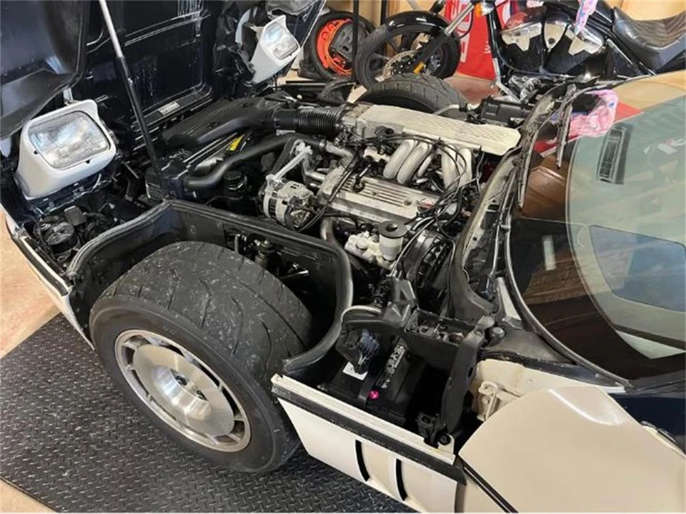 1987 Chevrolet Corvette C4 - Image 10 of 14