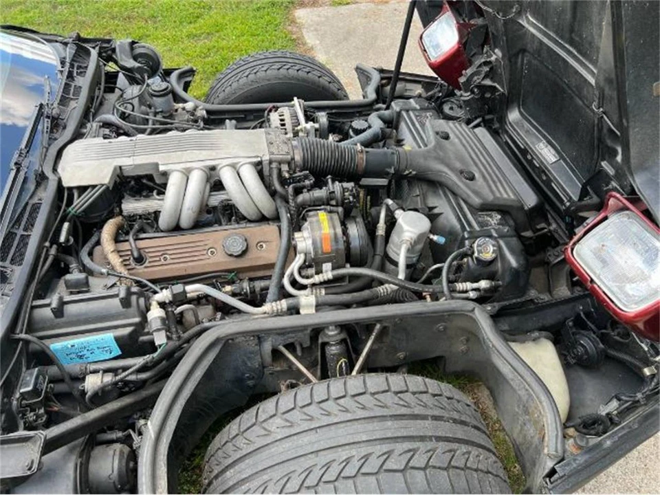 1987 Chevrolet Corvette C4 - Image 6 of 12