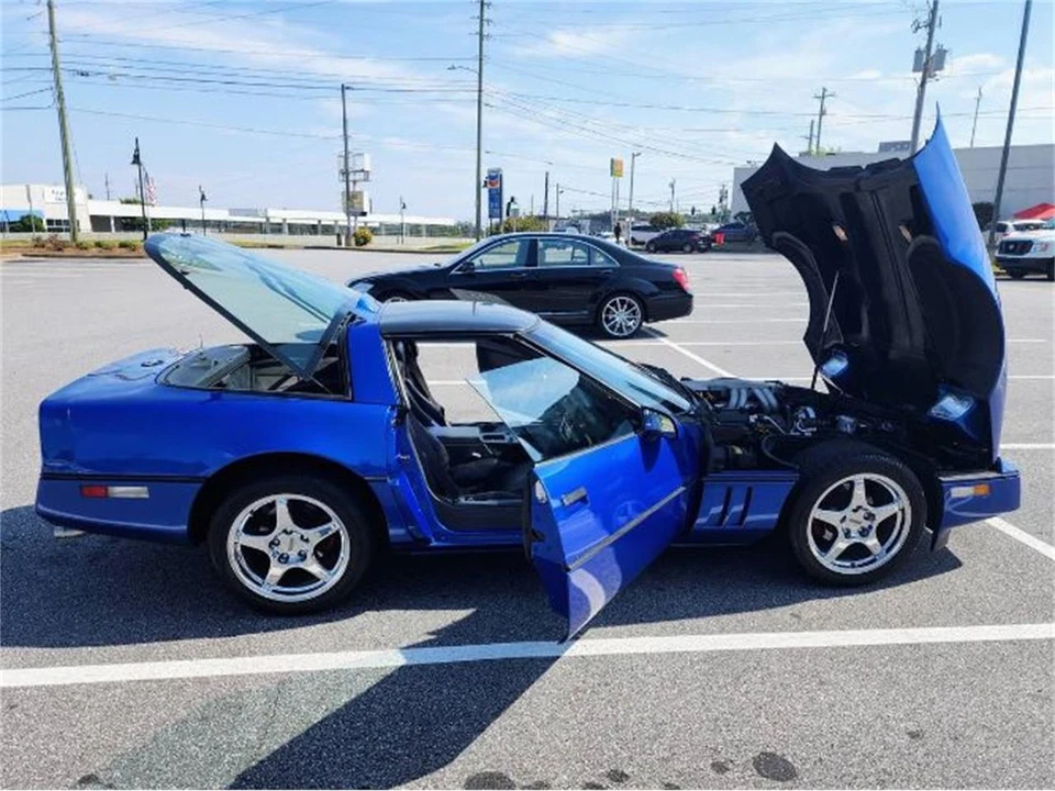 1987 Chevrolet Corvette C4 - Image 17 of 19
