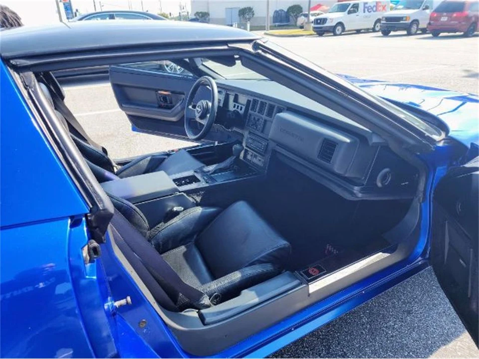 1987 Chevrolet Corvette C4 - Image 14 of 19