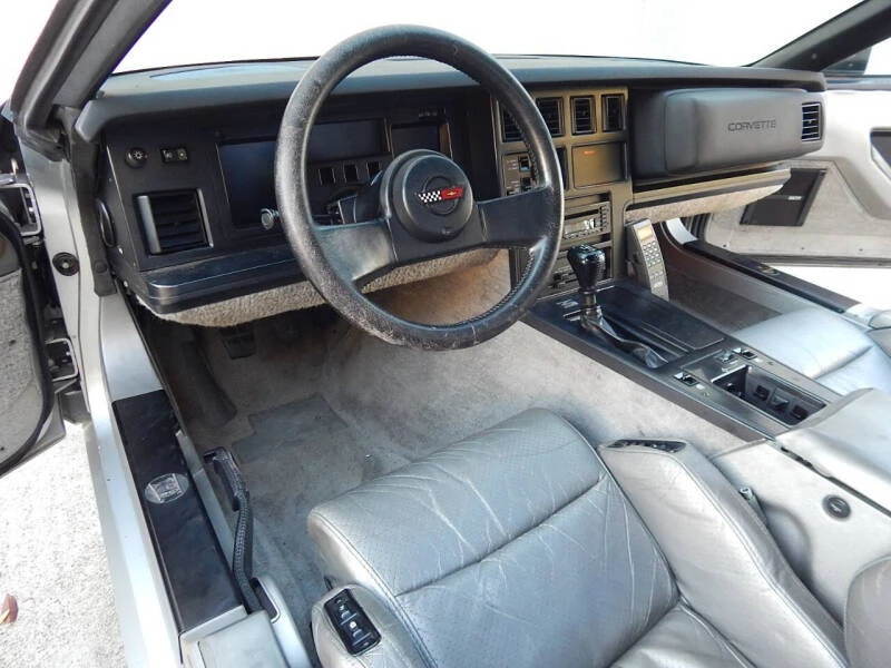 1987 Chevrolet Corvette C4 - Image 27 of 31