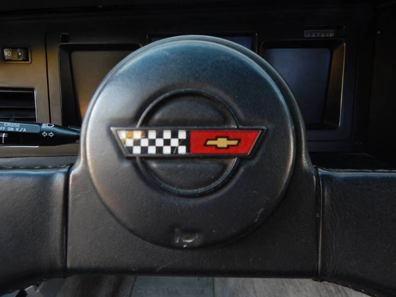 1987 Chevrolet Corvette C4 - Image 23 of 31