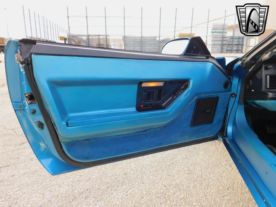 1987 Chevrolet Corvette C4 - Image 15 of 21