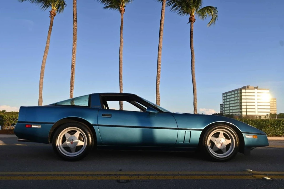 1987 Chevrolet Corvette C4 - Image 4 of 18
