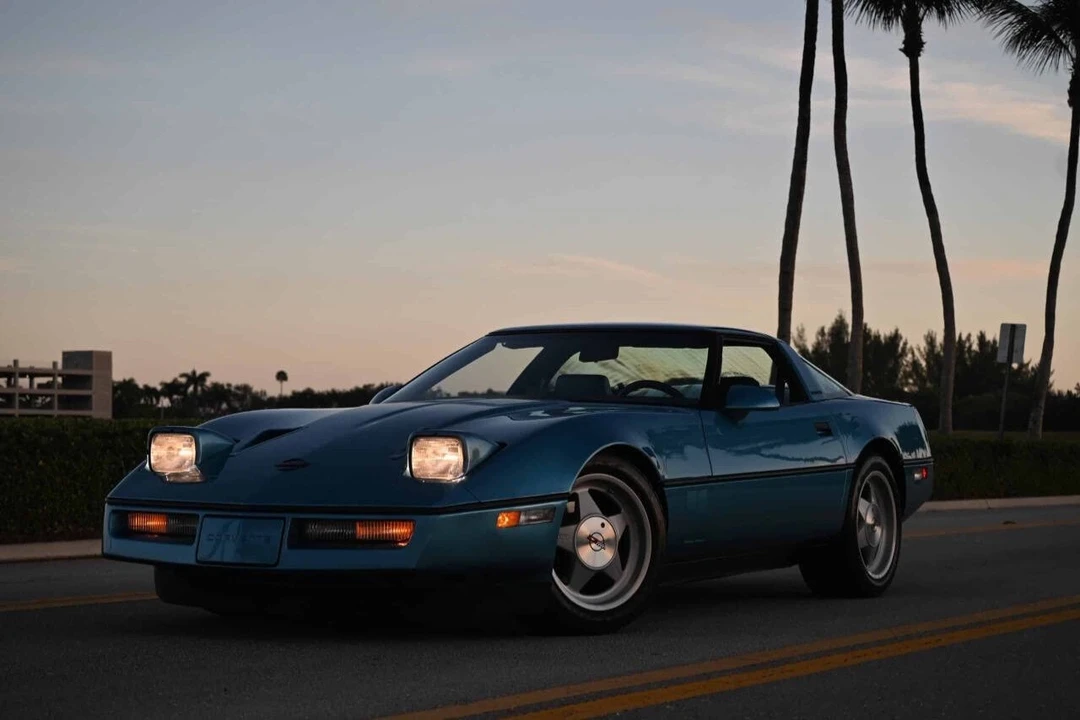 1987 Chevrolet Corvette C4 - Image 7 of 18