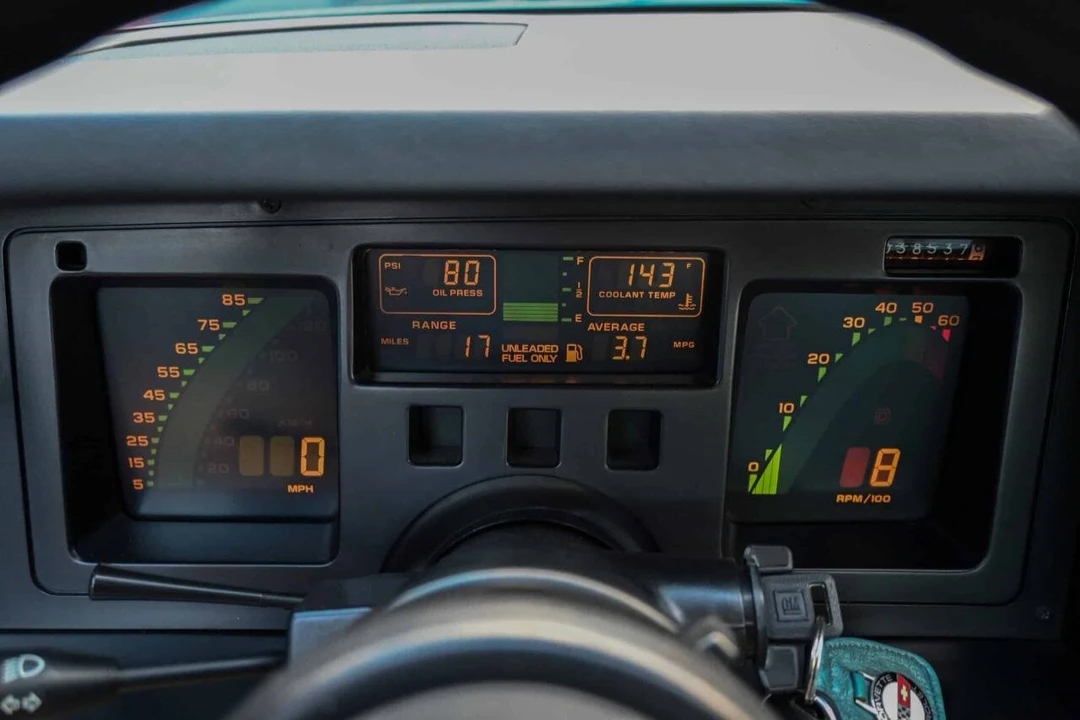 1987 Chevrolet Corvette C4 - Image 15 of 18
