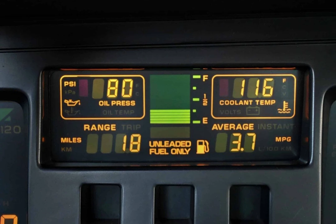 1987 Chevrolet Corvette C4 - Image 16 of 18