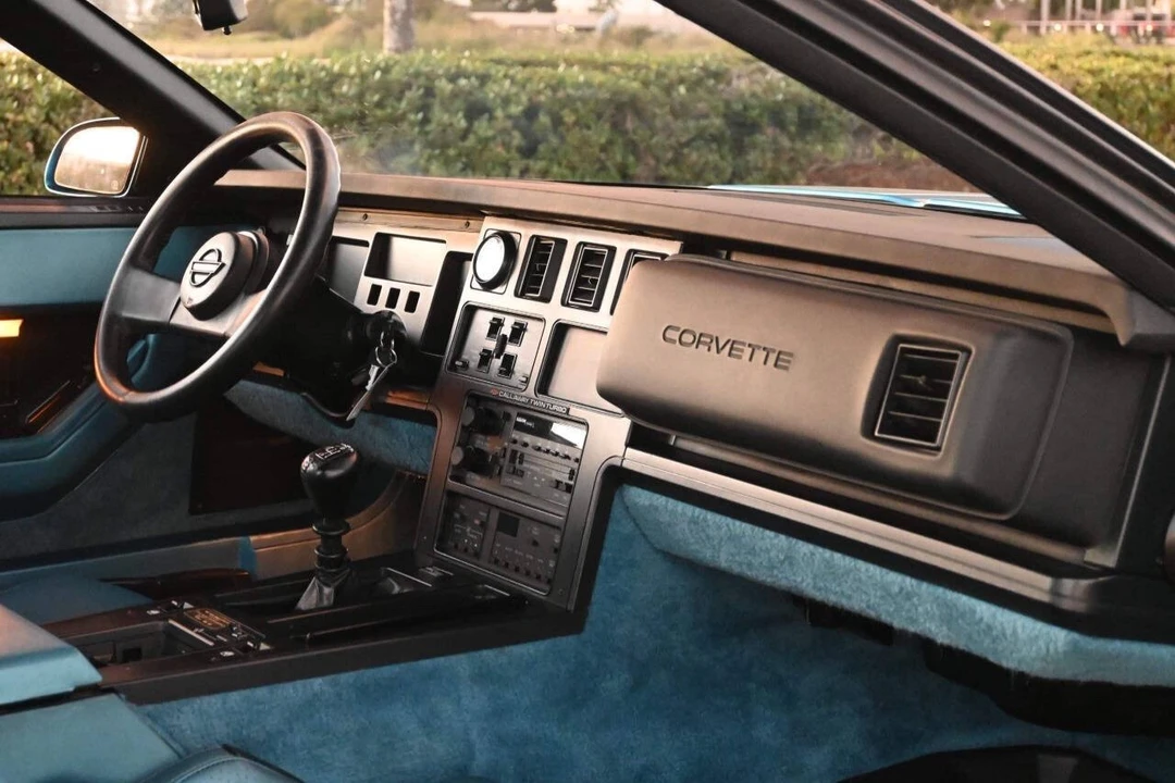 1987 Chevrolet Corvette C4 - Image 13 of 18