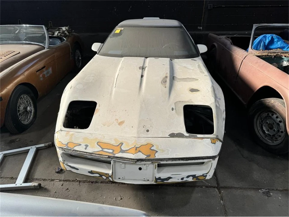 1987 Chevrolet Corvette C4 - Image 3 of 8