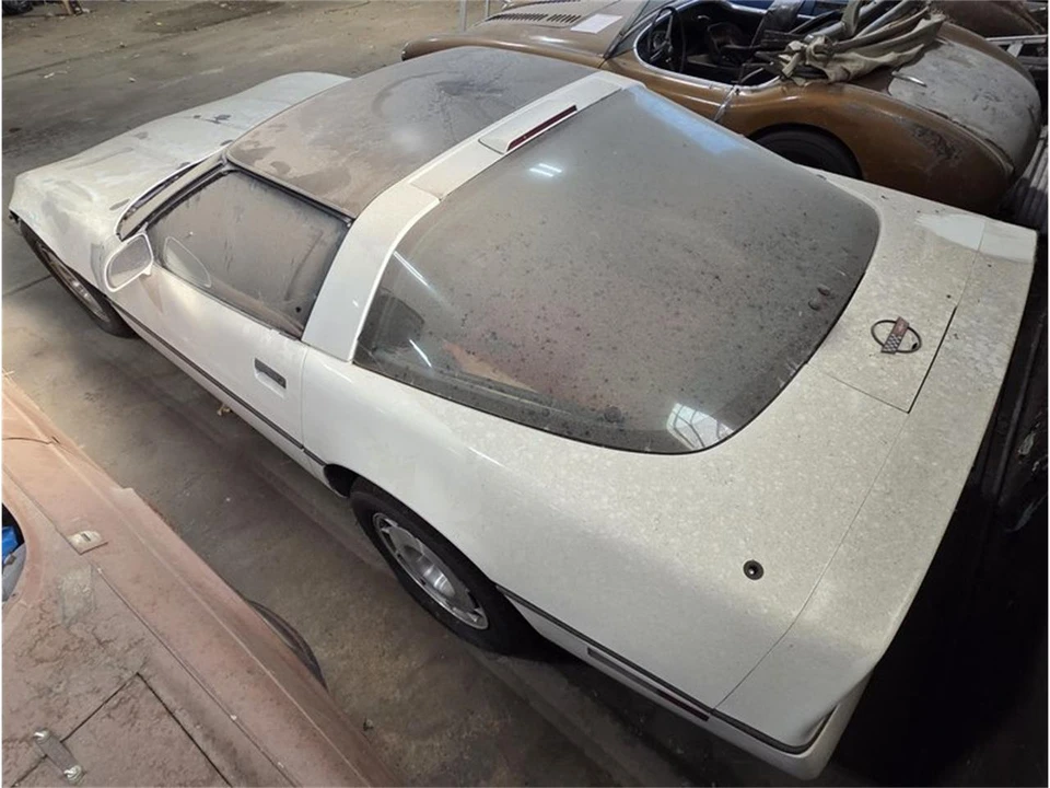 1987 Chevrolet Corvette C4 - Image 5 of 8