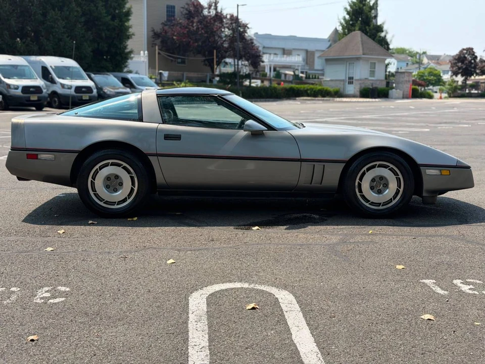 1987 Chevrolet Corvette C4 - Image 8 of 9