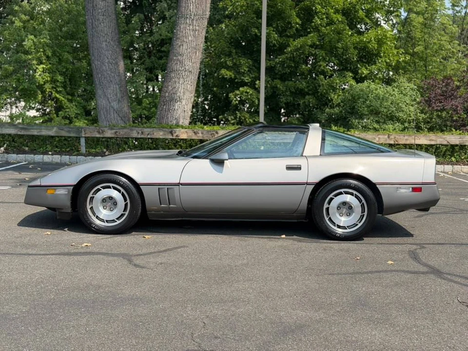 1987 Chevrolet Corvette C4 - Image 3 of 9