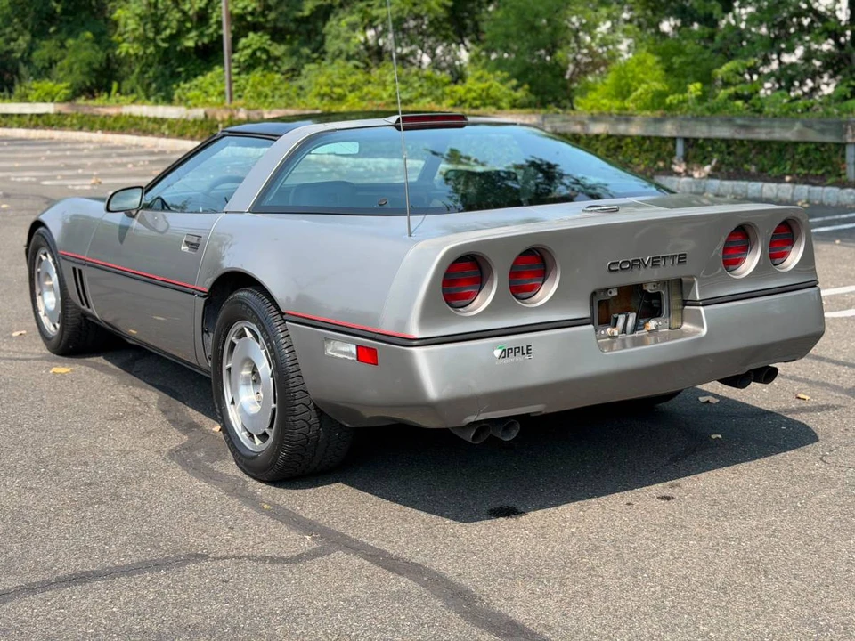 1987 Chevrolet Corvette C4 - Image 2 of 9