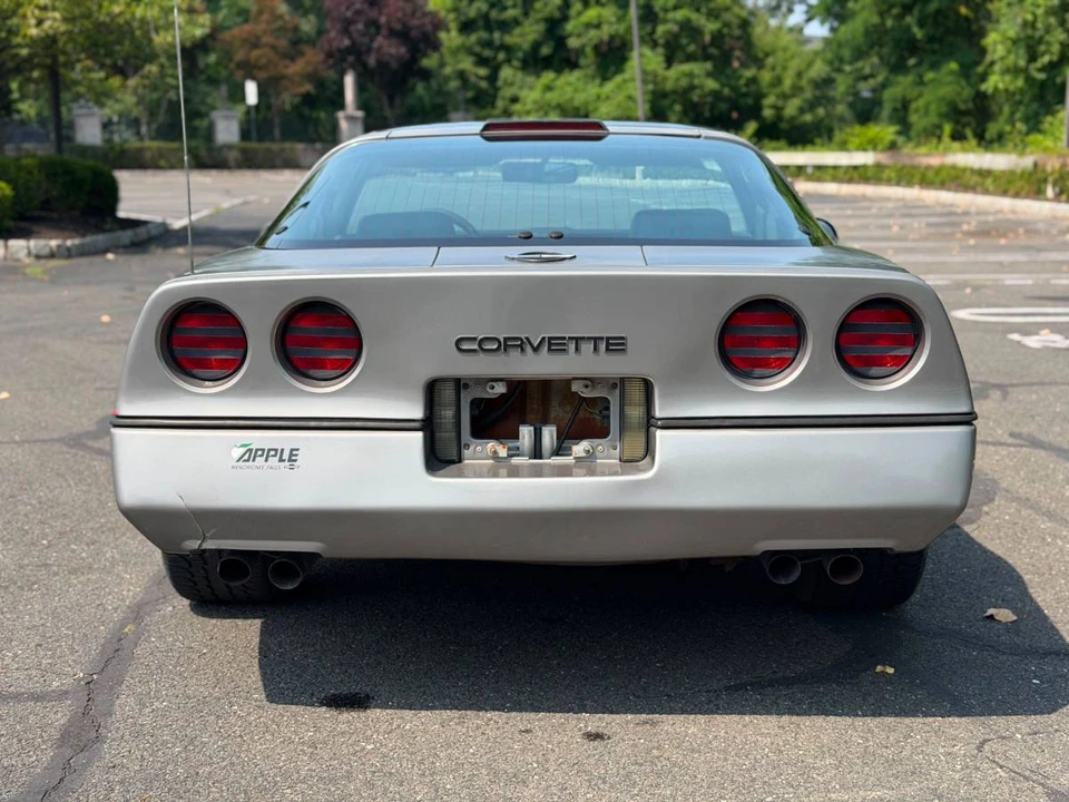 1987 Chevrolet Corvette C4 - Image 4 of 9