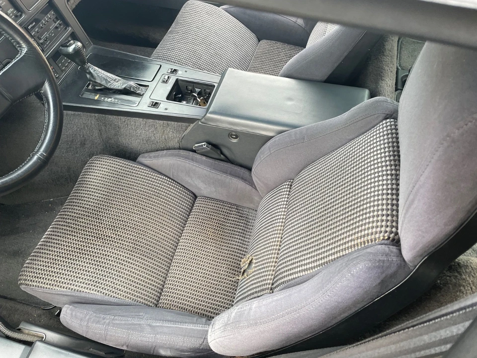 1987 Chevrolet Corvette C4 - Image 15 of 31