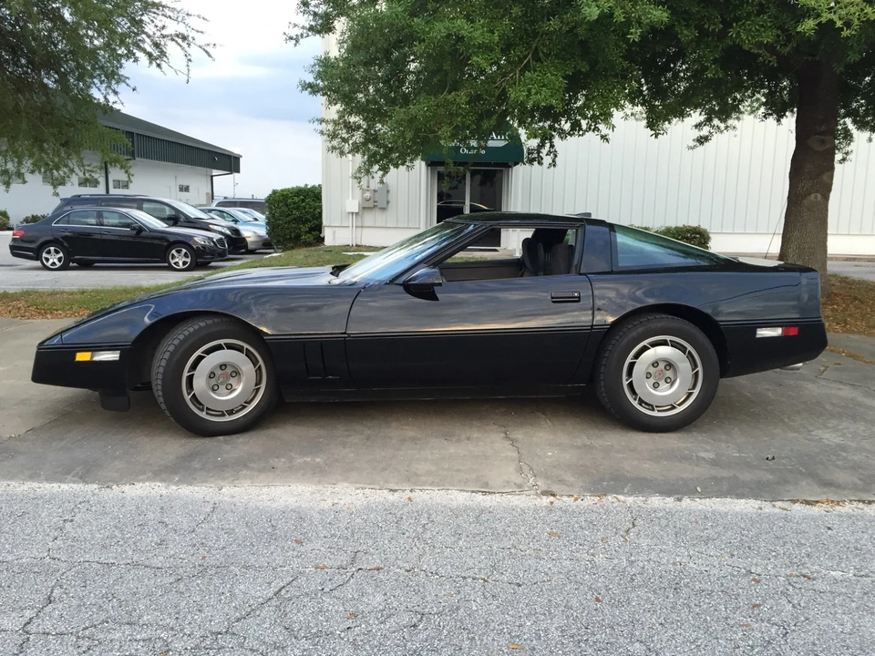 1987 Chevrolet Corvette C4 - Image 27 of 31