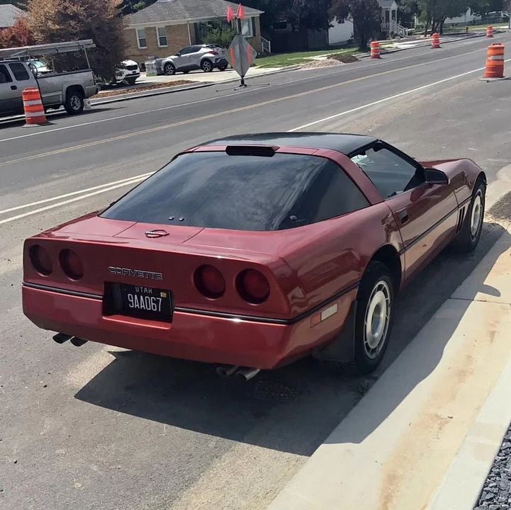 1987 Chevrolet Corvette C4 - Image 1 of 10