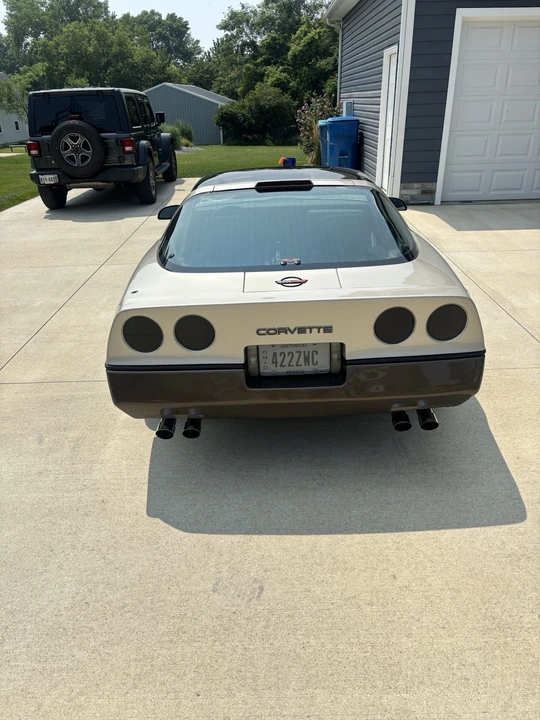 1987 Chevrolet Corvette C4 - Image 3 of 11