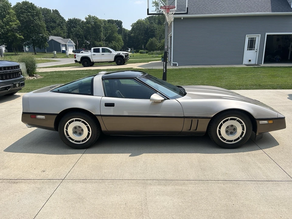 1987 Chevrolet Corvette C4 - Image 6 of 11