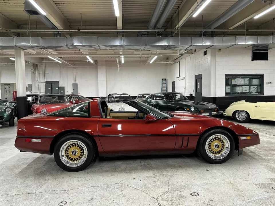 1987 Chevrolet Corvette C4 - Image 13 of 31