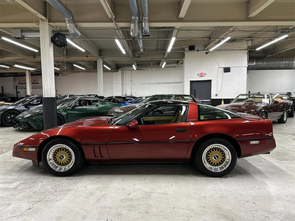 1987 Chevrolet Corvette C4 - Image 16 of 31